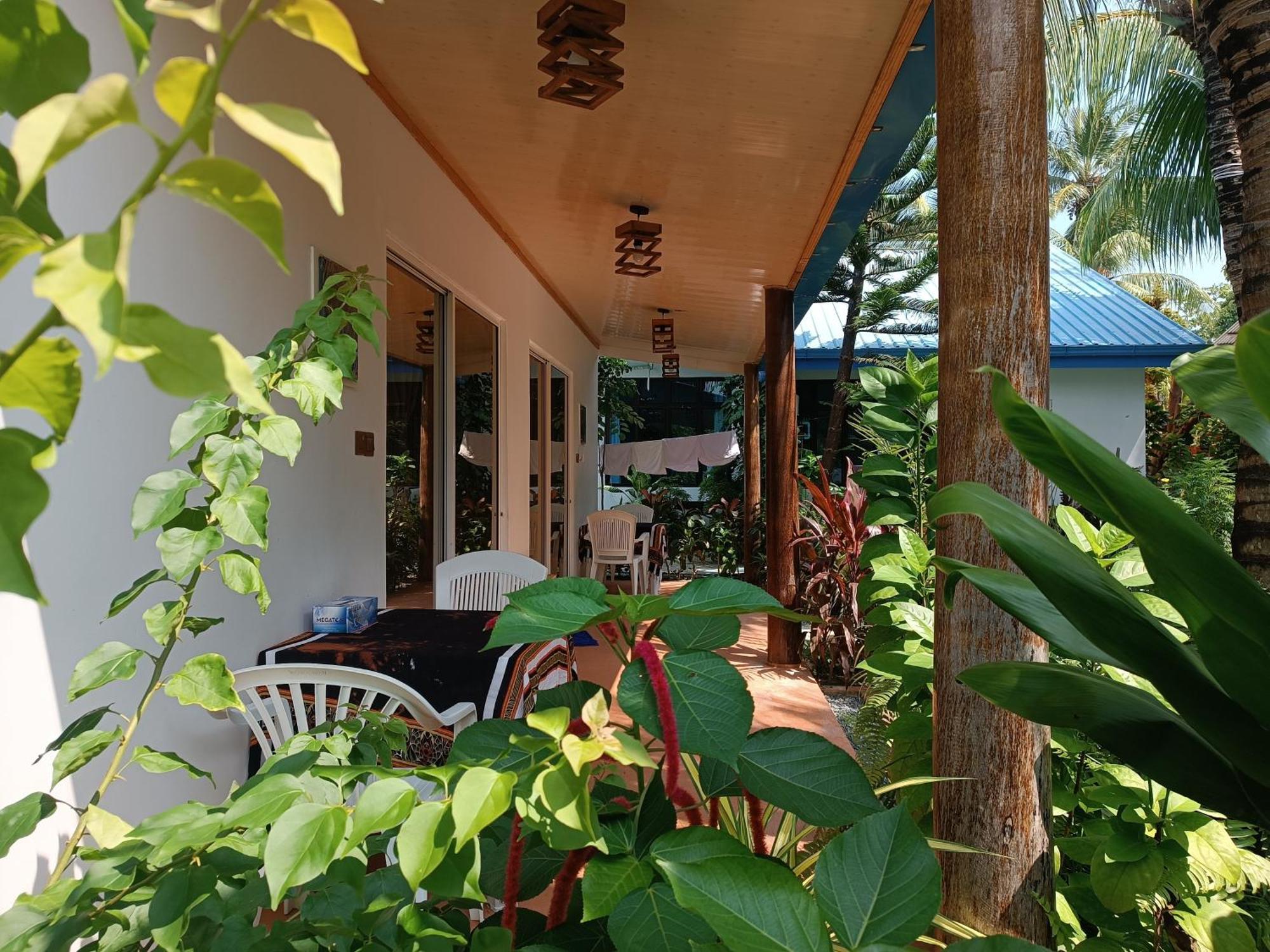 Blue Water Thoddoo Inn Chambre photo